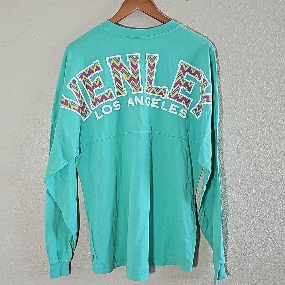 Venley Los Angeles Long Sleeve T-Shirt.